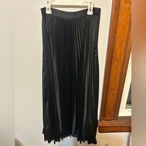 Abercrombie & Fitch Elegant Black Pleated Maxi Skirt